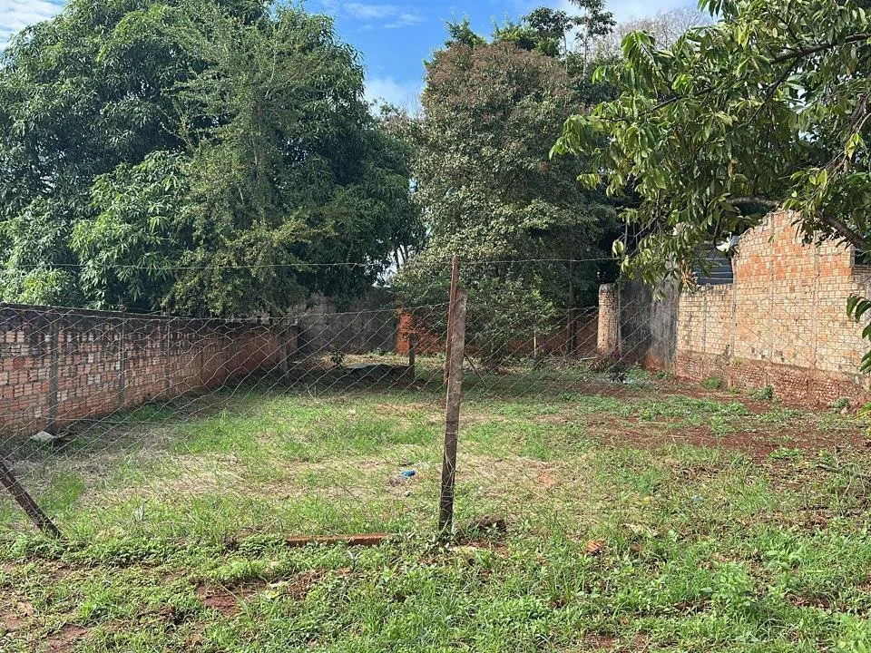 Terreno de 360 m² en venta, Barrio 4 a 5 Acaray, Ciudad del Este