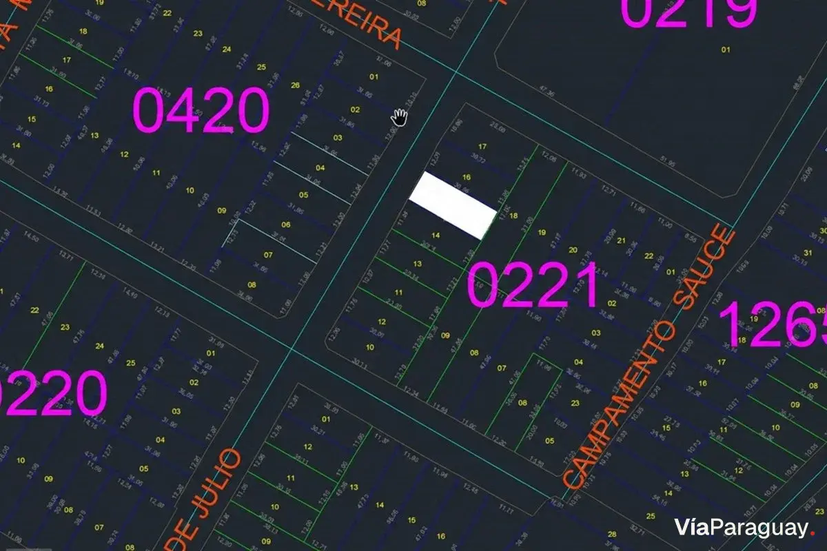 Terreno de 360 m² à venda em Fernando de la Mora