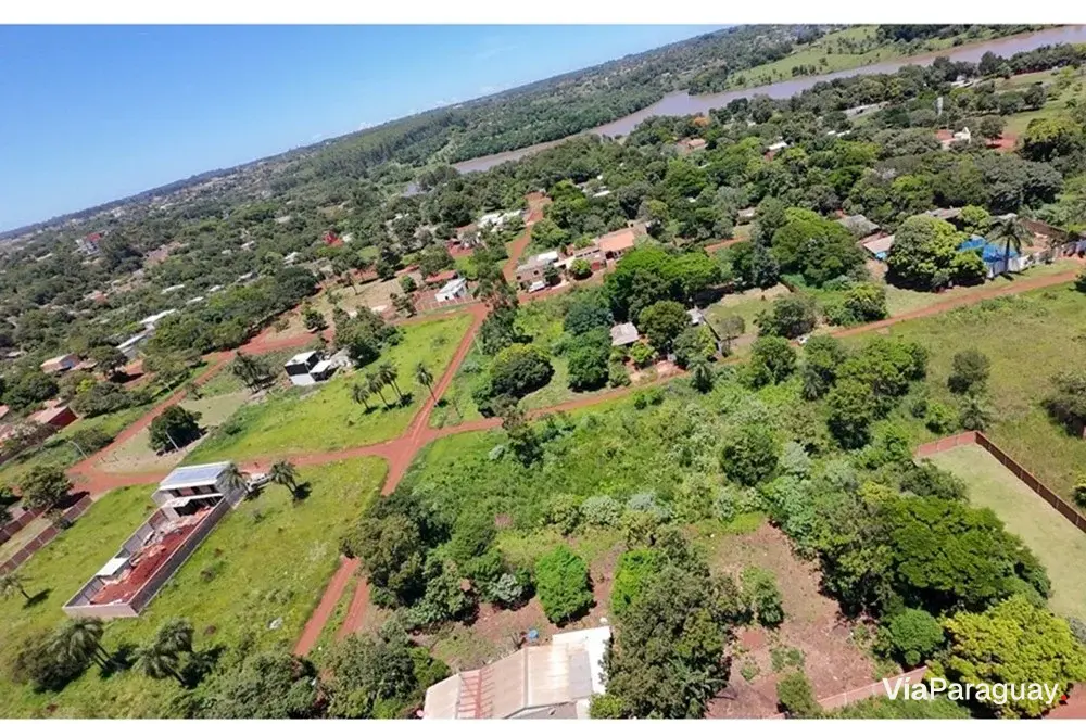 Terreno de 360 m² à venda no Km 8 Acaray, Ciudad del Este