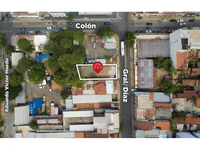 Terreno de 383 m² en venta en barrio La Encarnación, Asunción