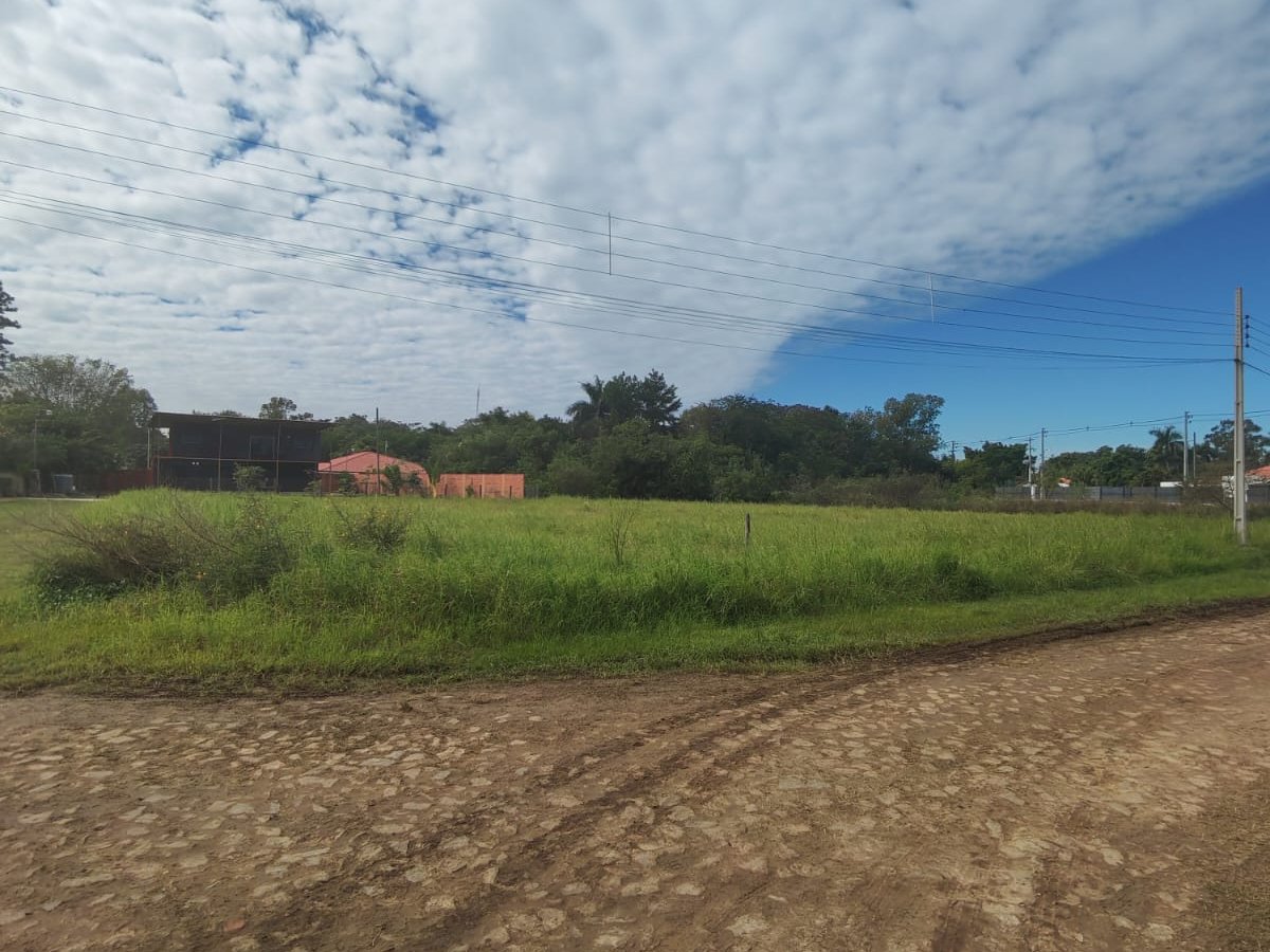Terreno de 500 m² no Condominio Fechado Puerta del Lago, San Bernardino