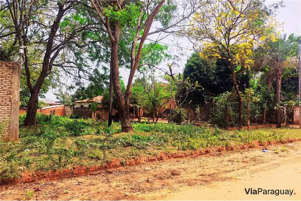 Terreno de 520 m² à venda em Mora Kue, Luque