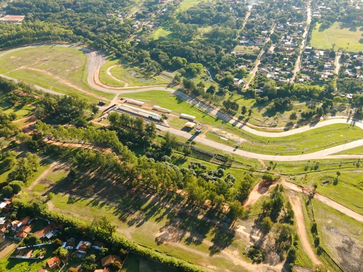 Terreno de 55 Hectares no Bairro Aratirí, Capiatá