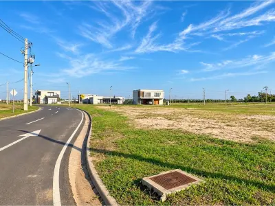 Land for sale in Aquaterra, Luque – 599 m² 1