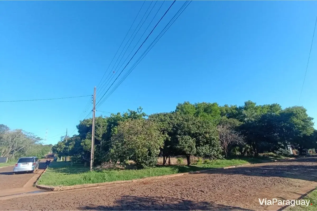Terreno de 750 m² à venda em Fram, Itapúa