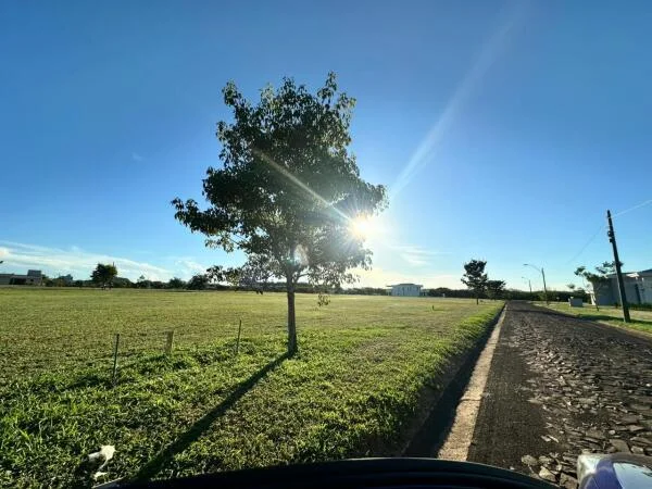 Terreno de 836 m² no condominio fechado Costa del Lago, Hernandarias