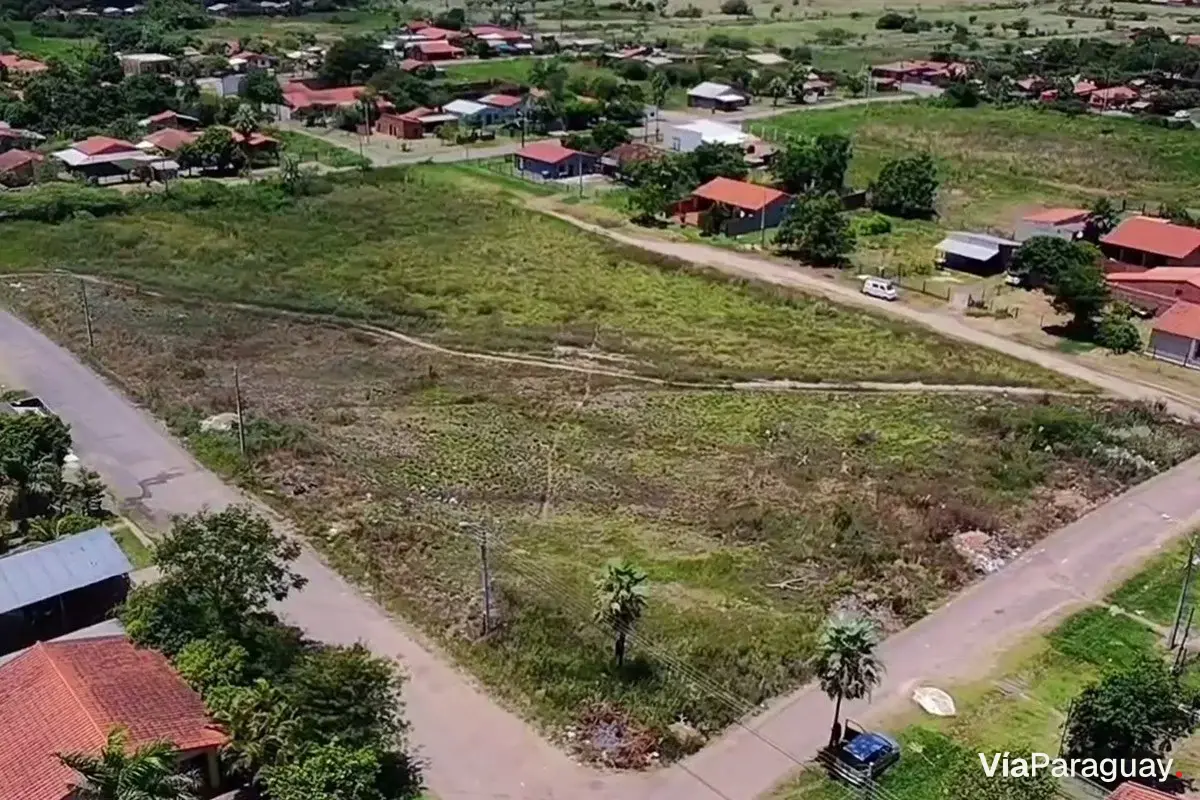 Terreno de media hectárea en venta en Villa Hayes, zona céntrica