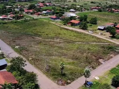 Terreno de media hectárea en venta en Villa Hayes, zona céntrica
