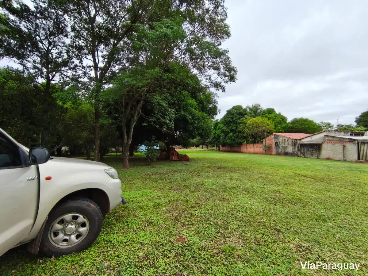 Terreno en alquiler con quincho y piscina en Itauguá