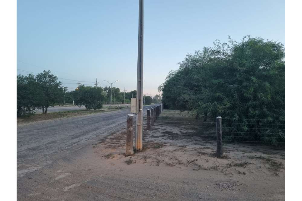 Terreno en alquiler sobre doble Avenida Emanuel, Loma Plata