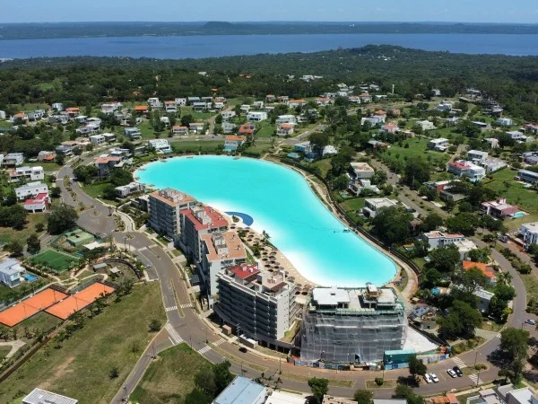 Terreno em Aqua Village, Altos — 552 m² em condomínio fechado