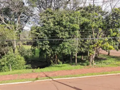 Terreno de esquina com 1.187 m² no Centro de Hohenau