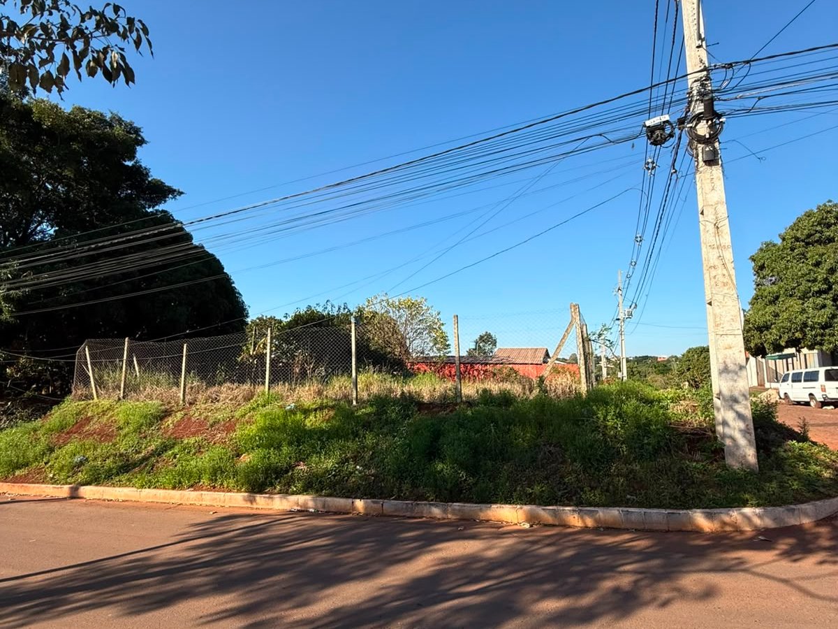 Terreno en esquina de 464 m² en Km 8, Ciudad del Este