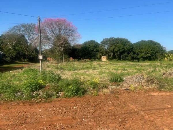 Terreno en esquina en Ciudad del Este, Km 12 Monday