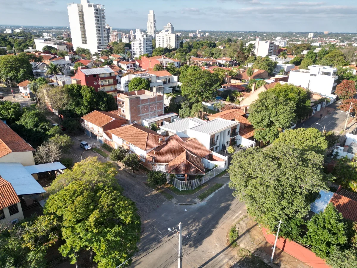 Terreno de esquina em San Cristóbal, Assunção