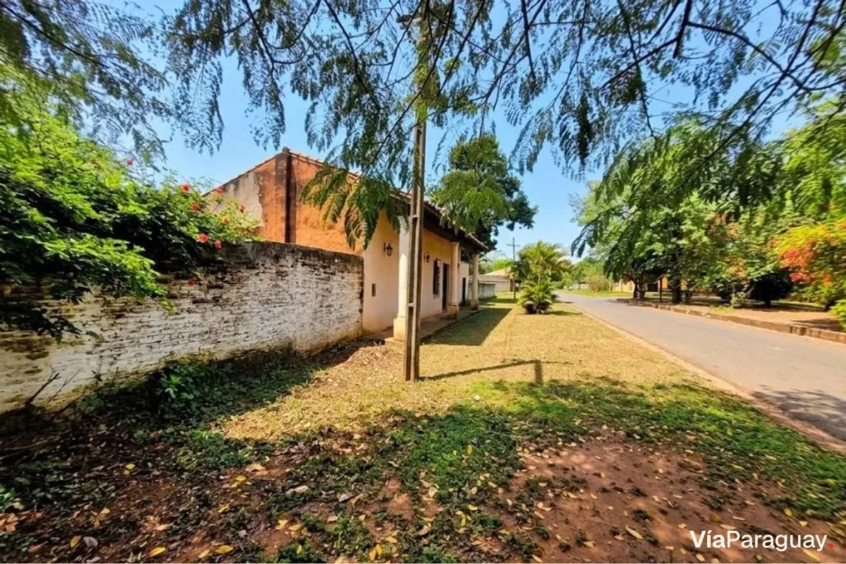Corner lot for sale in Acahay, Paraguarí