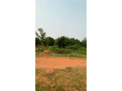 Terreno de esquina à venda em Areguá, Caacupemí