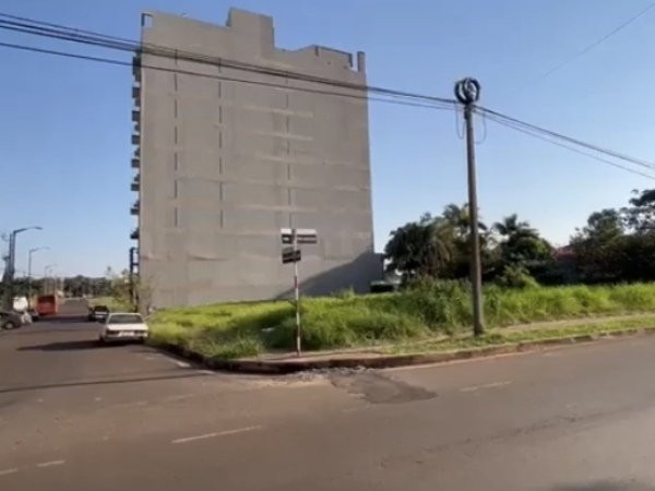 Corner Lot for Sale in Barrio Obrero, Encarnación — 863 m²