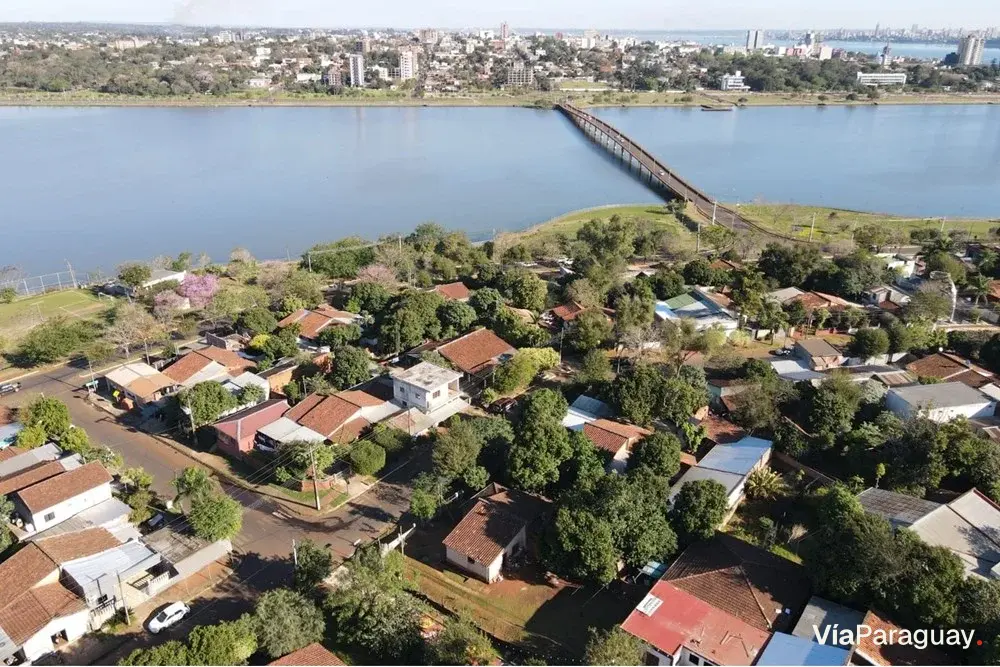 Terreno en esquina en venta en Bo. San Pedro, Encarnación