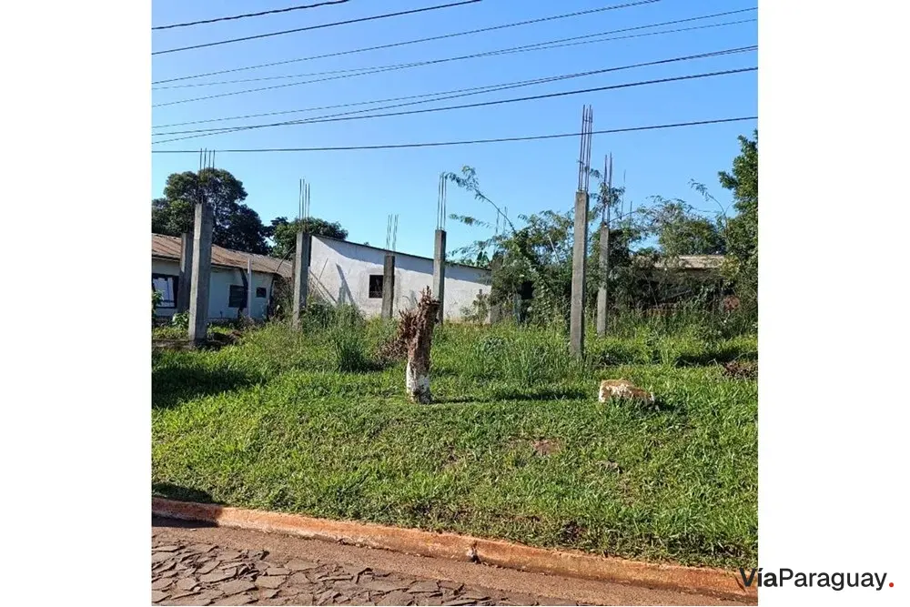 Terreno de esquina à venda em Cambyretá, Itapúa