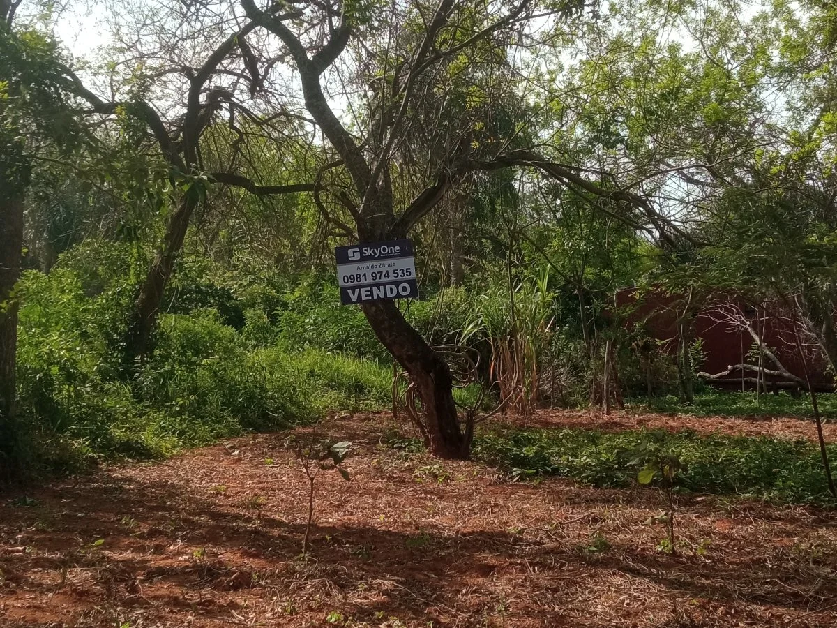 Terreno de esquina à venda em Cañada Garay, Luque