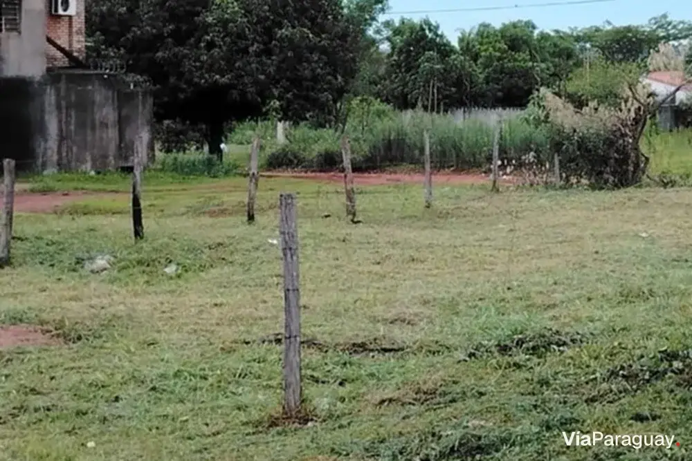 Terreno de esquina à venda em Capiatá, Central