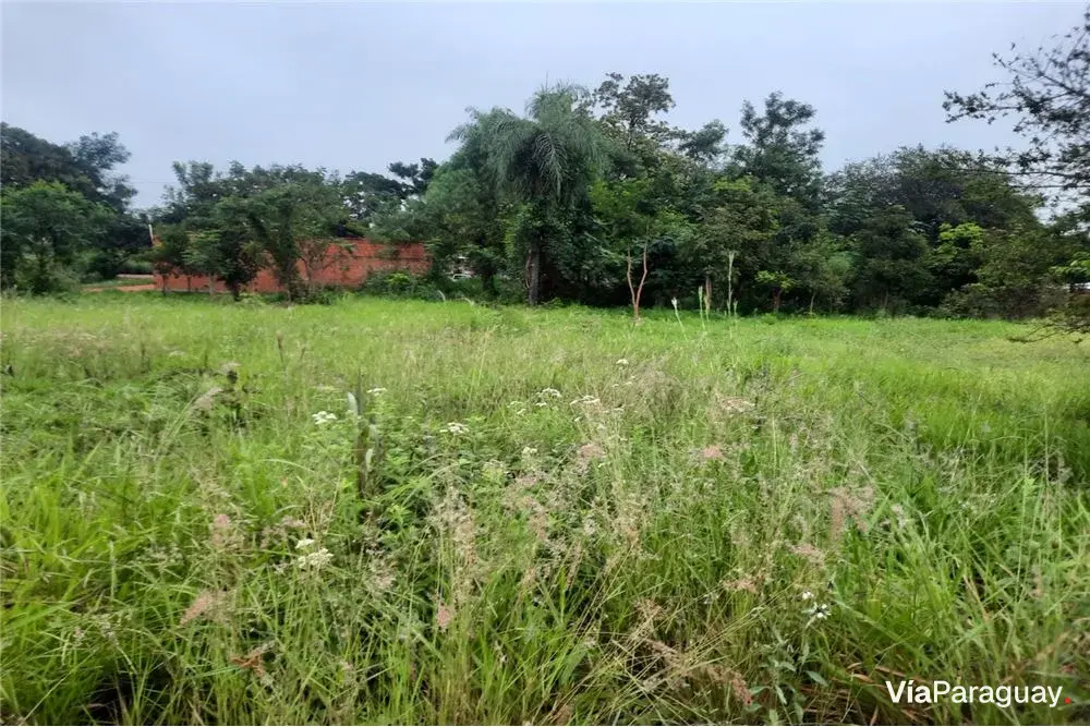 Corner lot for sale in Itauguá, Mbokajaty neighborhood