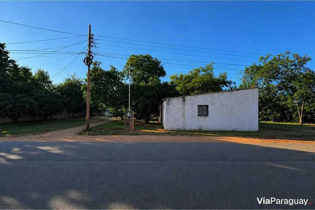 Terreno de esquina à venda em J. A. Saldivar