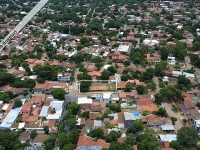 Terreno em esquina à venda em Lambaré, ideal para duplex ou edifício