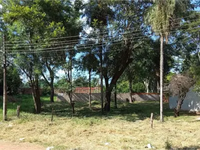 Terreno en esquina en venta en Ñemby, Caaguazú