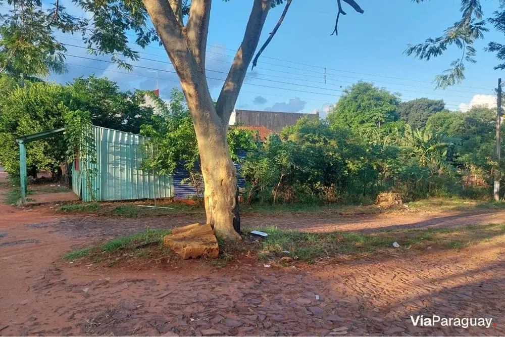 Terreno em esquina à venda em Ñemby, Central