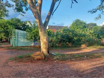 Terreno em esquina à venda em Ñemby, Central 1