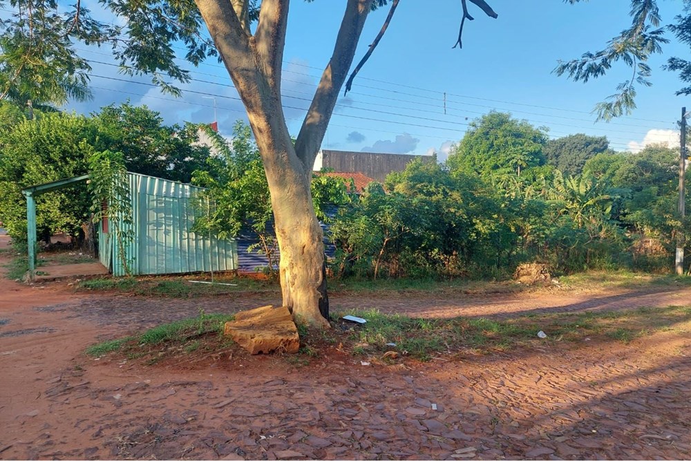 Terreno em esquina à venda em Ñemby, Central