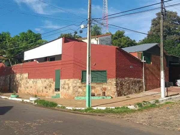 Terreno en esquina en venta en San Isidro, Lambaré