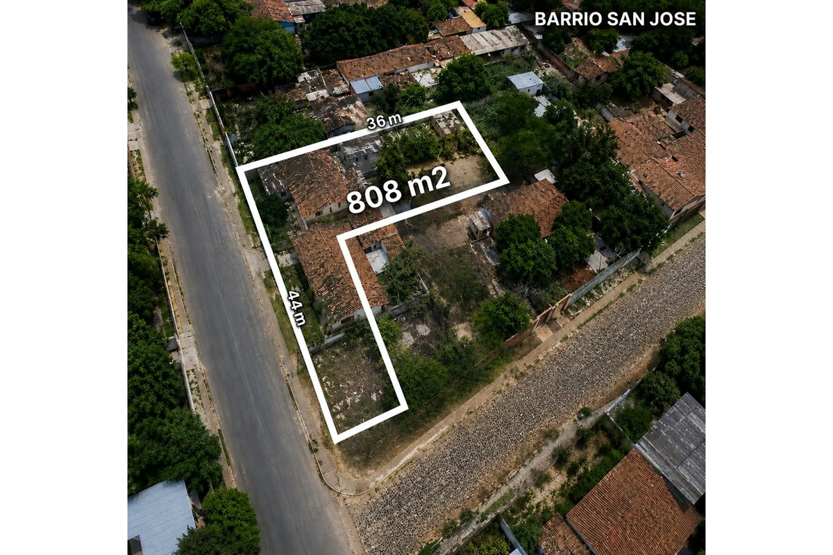 Terreno de esquina à venda em San Lorenzo, 808 m²