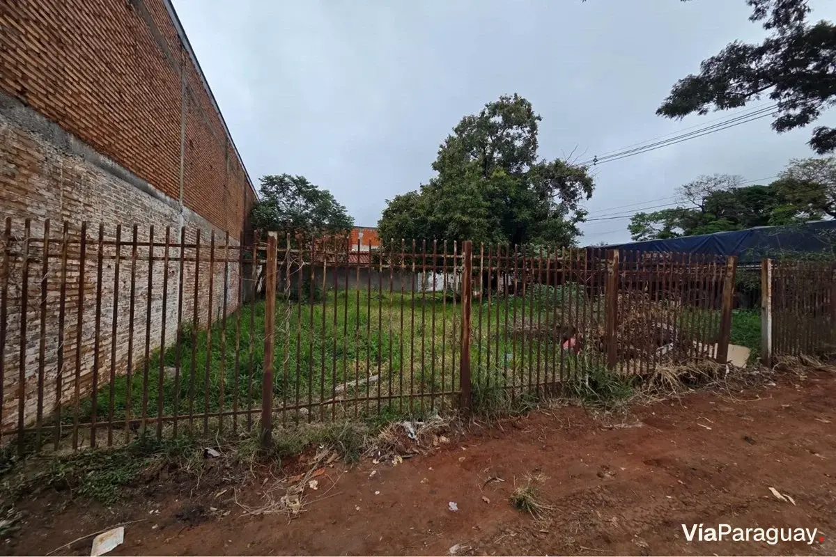Terreno de esquina à venda em San Lorenzo, Villa Industrial