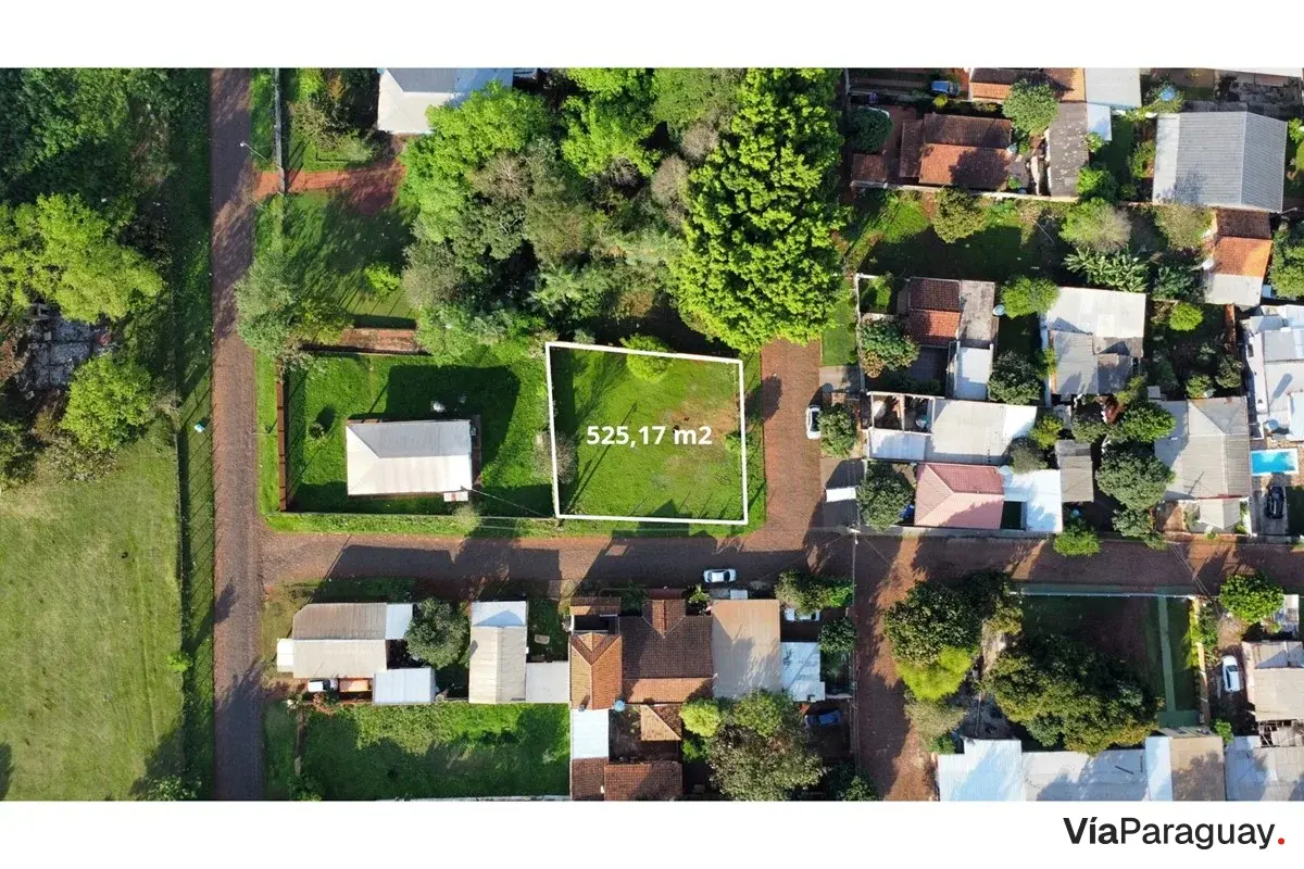 Terreno en esquina en venta en San Sebastián, Presidente Franco
