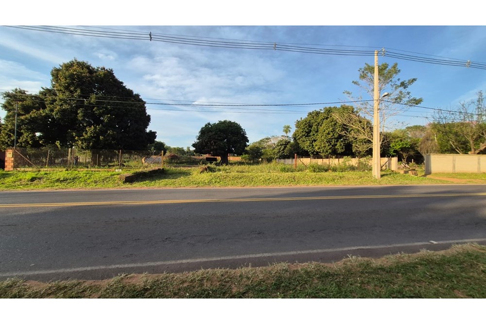 Terreno de esquina à venda em Ypané, Central