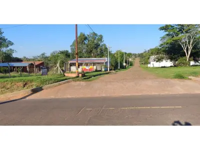 Terreno à venda com arroio em Patiño, Itauguá