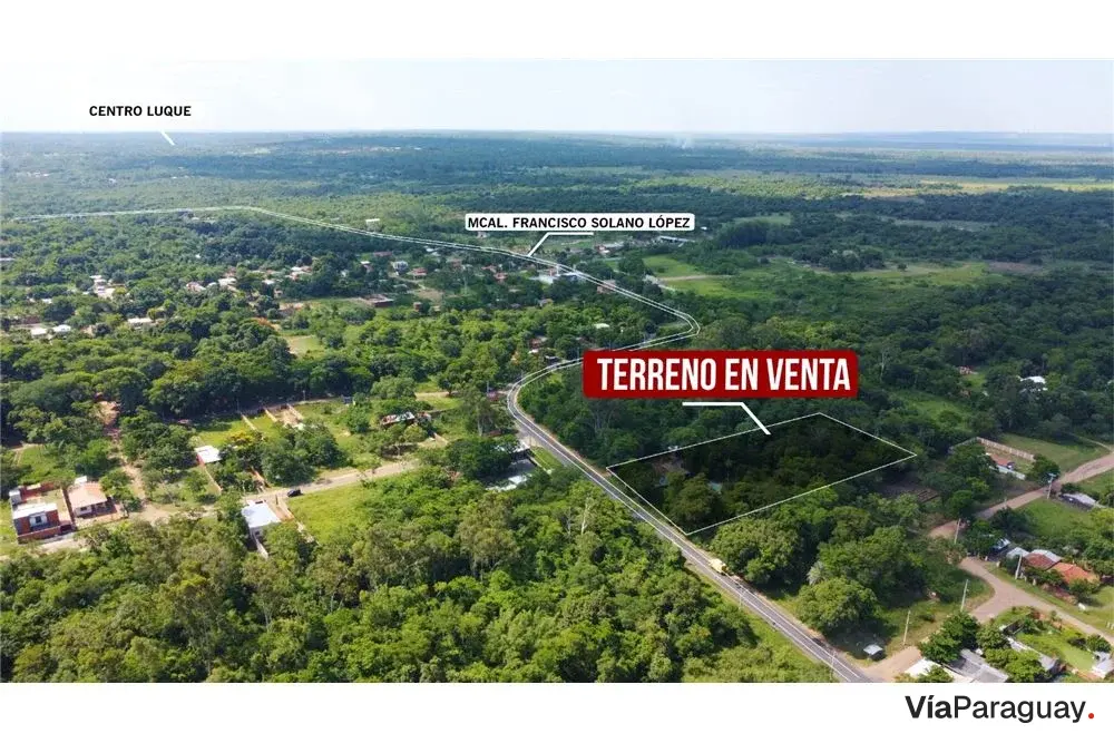 Terreno à venda com casa colonial em Aregua