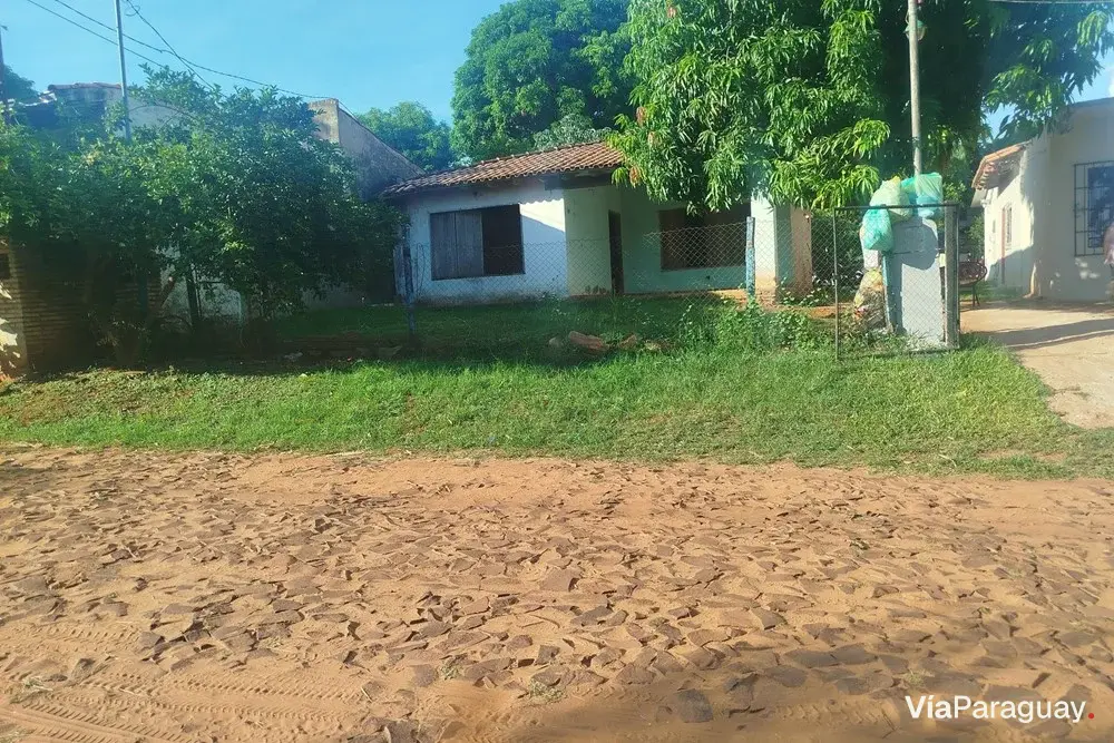 Land for sale with house in Itauguá, Cañadita