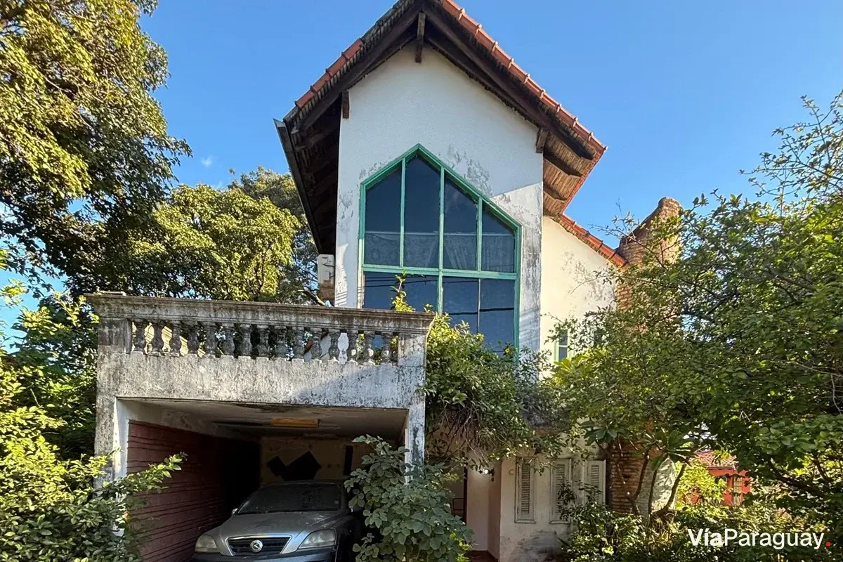 Land for sale with house in San Vicente, Asunción