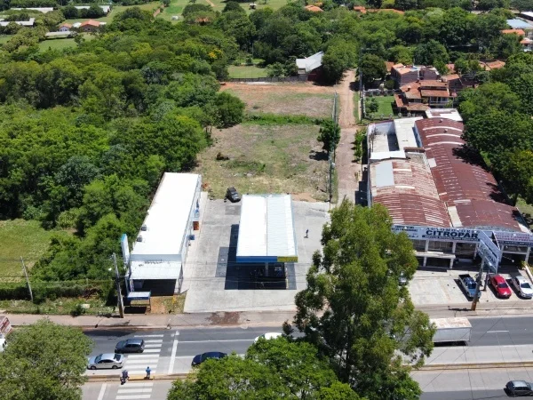 Terreno à venda com posto de combustível em locação, San Lorenzo