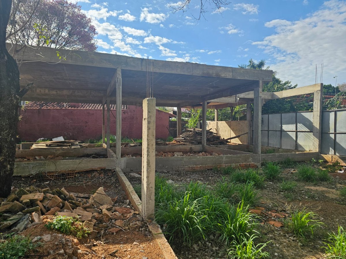 Terreno en venta con proyecto de dúplex en Mora Cué, Luque
