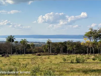 Terreno à venda com vista do Lago Ypacaraí, Ypacaraí