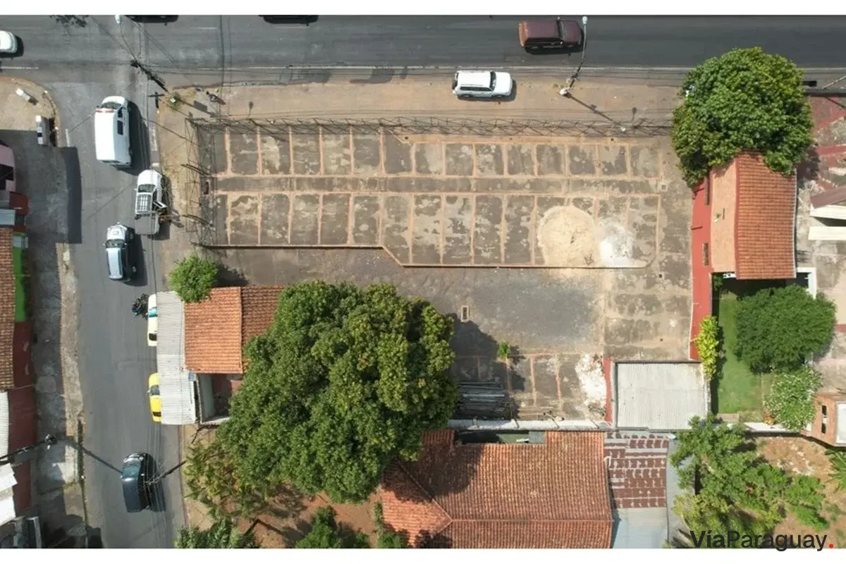Terreno à venda de 1.000 m² no centro de San Lorenzo