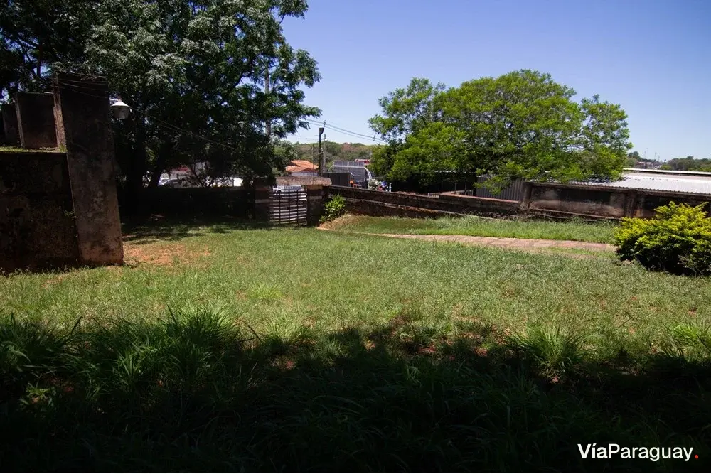 Terreno à venda de 1.863 m² em Villa Elisa, Acceso Sur