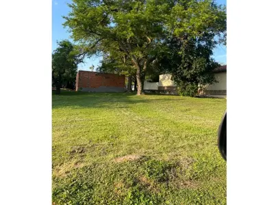Land for sale, 360 m², in gated community, Ypané