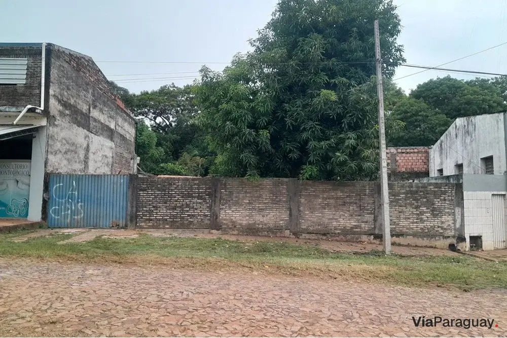 Terreno à venda de 360 m² em Reducto, San Lorenzo