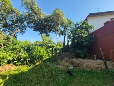 Terreno à venda de 366 m² em San Lorenzo